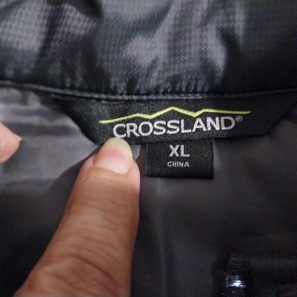 Men's Quilted Dark Blue Puffer Jacket - Picture 9 of 10